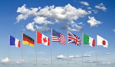 Bild mit den Flaggen der G7-Staaten