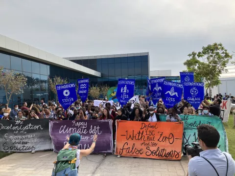 FIG. 4. Civil society protest at COP27 demanding Loss & Damage finance (Martin Voss/Germanwatch).