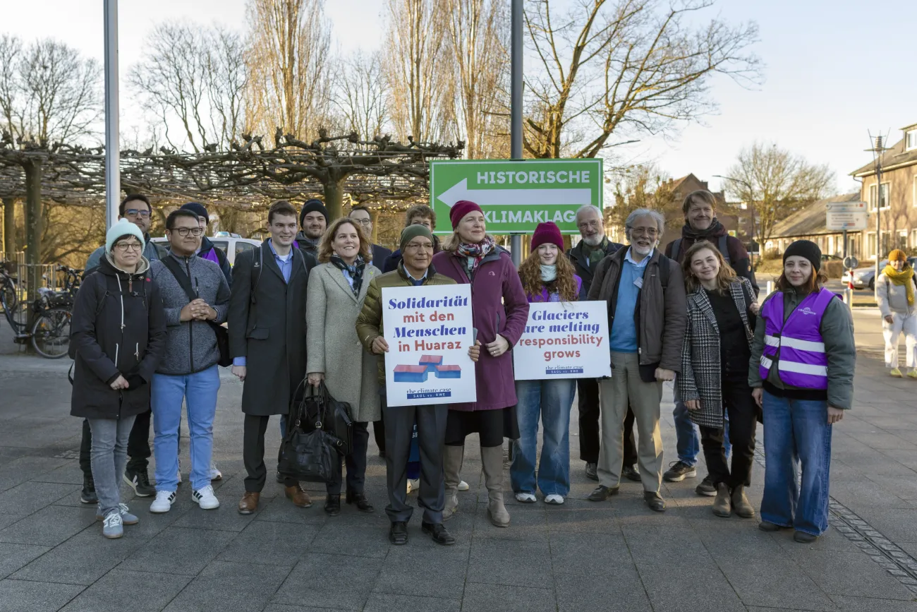 Climate activists before the Hamm Higher Regional Court 